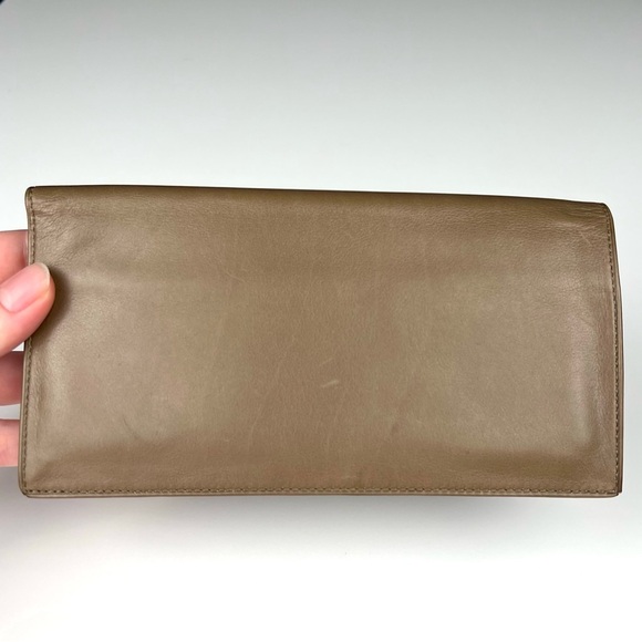 Givenchy Long Wallet - Picture 2 of 9